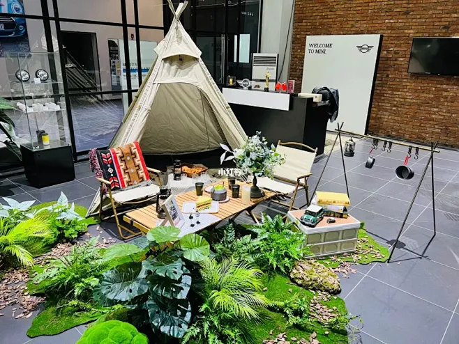 沉浸式森系露营风｜商业空间绿植造景装置 绿植与环境相融合，根据室内陈列需求配合展示 : 沉浸式森系露营风｜商业空间绿植造景装置 绿植与环境相 ...