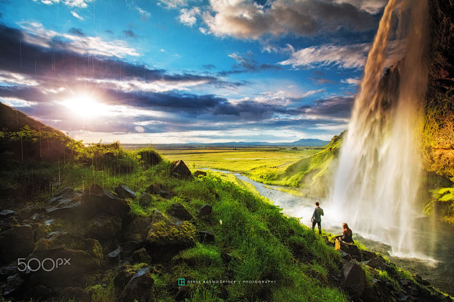 [ iceland visitor ] ...