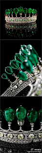 【最珍贵奢华的皇冠，问鼎世界记录！】在日内瓦瑰丽贵族珠宝拍卖中，这顶皇冠的拍卖价格以839万欧元问鼎最新的世界纪录。 心在他城￣