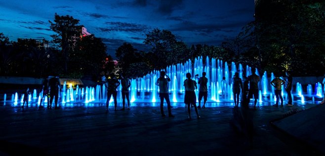 喷泉夜景照明