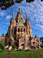 The Peter and Paul Cathedral in Peterhof by Zaratra