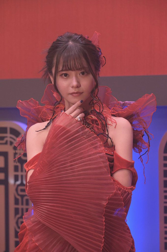 浅仓唯（花川芽衣）《假面骑士Revice...
