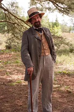 【看不见的女人 The Invisible Woman (2013)】
拉尔夫·费因斯 Ralph Fiennes
费莉西蒂·琼斯 Felicity Jones
#电影# #电影截图# #电影海报# #电影剧照#