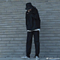 #男生怎么穿#  性冷淡风的男士穿搭，灰黑白色系太爱了！没有任何图案就会有很高级的感觉。 ​​​​