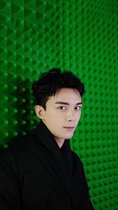 yunque采集到时尚服装人物明星