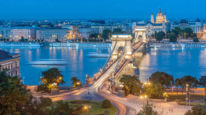 Budapest by Wei Li o...