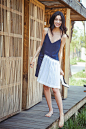 【不规则压褶吊带裙】
Aki.design系列，面料：95%涤纶 5%氨纶设计师款。非常好看，蓝白色的碰撞不规则造型极具结构感，拿捏得当让它个性时髦同时依然保持了实穿性。