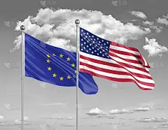 两个现实的旗帜。美利坚合众国对欧洲联盟。美国和欧盟的厚彩色丝绸旗帜。天空背景上的3D插图。——说明