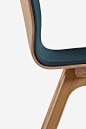 原色桌椅带你感受空的境界~~
全球最好的设计，尽在普象网 pushthink.com