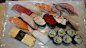 盘子,传统,寿司,寿司卷,日本食品,食品,米,绿芥末酱,三文鱼,餐馆