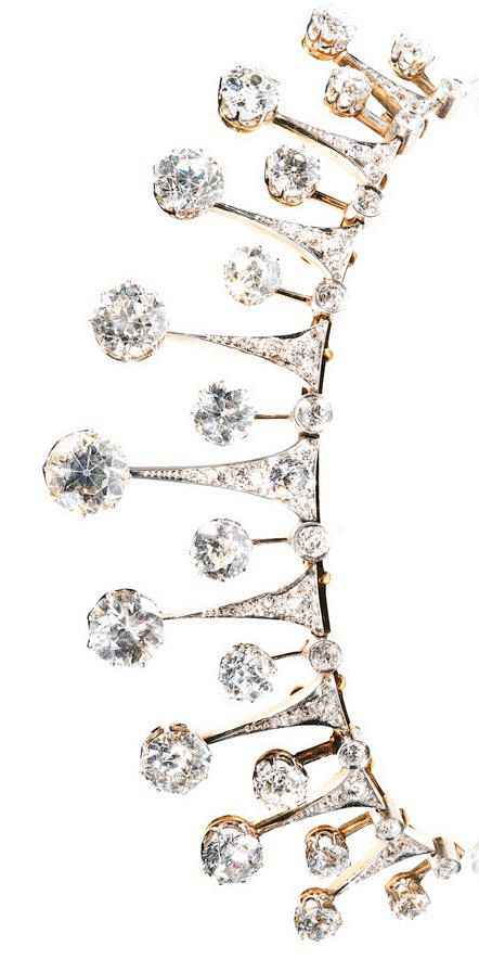 Diamond tiara / neck...