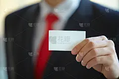 递名片的商人