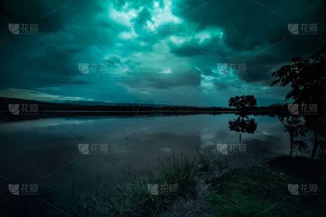 湖,夜晚,风景,宁静,月光,绿色,多云,自然美,在之后,闪亮的图片_纹理图片素材-花瓣网