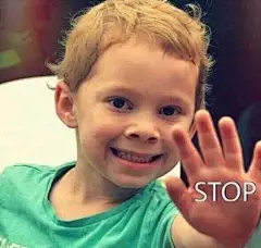 一条假笑男孩Gavin Thomas的表情包合集！祝大家小长假快乐~_手机搜狐网