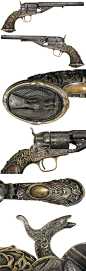 各一些装饰着别致花纹的枪，部分制造于17世纪-19世纪时代。