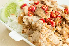 大蒜黑胡椒炒猪肉饭