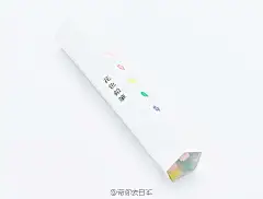                                     【花色铅笔】最近由品牌TRINUS（トリナス）推出的“花色铅笔”，不只和樱花铅笔有着相同特徵，甚至还多了画出花朵颜色的功能。分别有樱花、梅花、蒲公英、常盘以及桔梗5种样式最最最美的地方就是，如果削笔时没弄断就会变成这样的螺旋花朵哦即使断掉也很像从树上落下的花瓣呢...展开全文c                            
