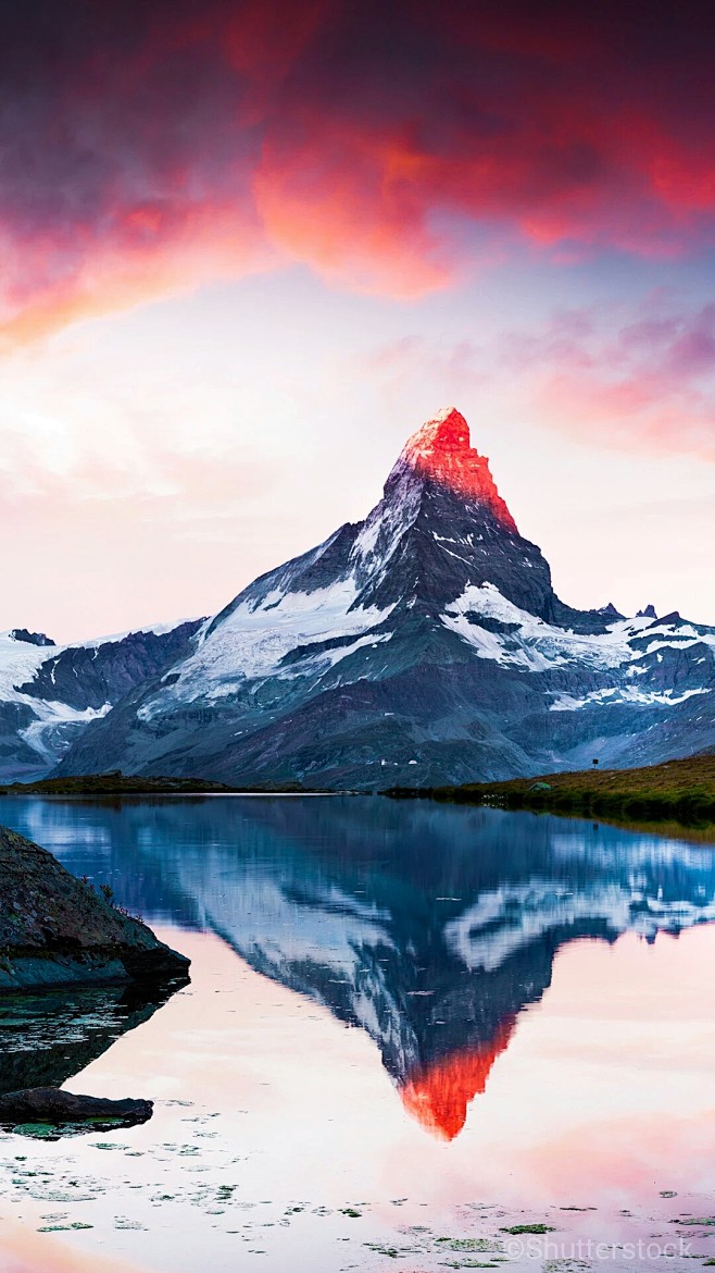 马特洪峰是阿尔卑斯山脉中最后一个被征服的...