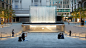 Apple旗舰店，城市人工构筑物与自然关系,Apple Piazza Liberty, Milan / Italy. Architecture: Foster + Partners. Image: © Apple