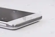 白色智能手机，白色背景上的空白屏幕，选择焦点在主页按钮，通用，风格的形象，社交媒体，copyspac