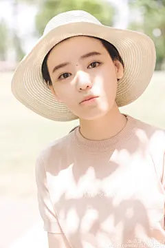 ?      摄影&amp;后期｜@Maweiya_    出境｜@谭棉花mumu 
#她夏了夏天##长沙约拍# 
没艾特好重来