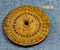 明·象牙二十八宿盘
明(公元1368~1644年)
        该盘为象牙质地，盘面标有二十八宿。上古时代人们根据日月星辰的运行轨迹和位置，把黄道附近的星象划分为二十八组，称“二十八宿”，并以此作为观测天象的参照物。二十八宿分为东南西北四方，又称“四象”。二十八宿的划分和应用是我国古代天文学研究的一项重大成就。（文字来源：展牌）