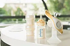 Manual breast pump, mothers milk