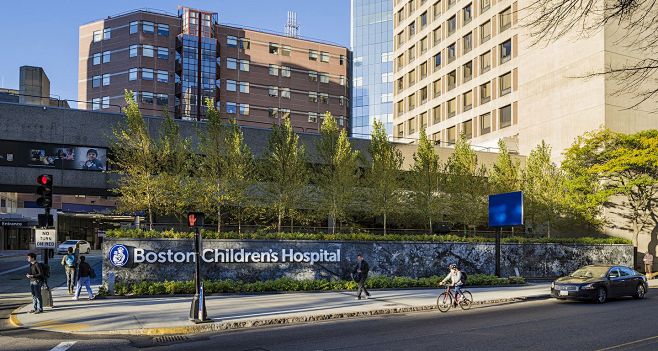 医院入口特别的视觉标识Boston Ch...