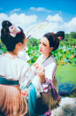 芙泽之陂，溪客居之。异花同蒂，菡萏鞭蕖，嘉莲双生，祥瑞千里，并蒂瑞莲，芙溪之仙。