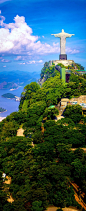 The “Christ the Redeemer”, Rio de Janeiro,Brazil
“救世主”，里约热内卢，巴西