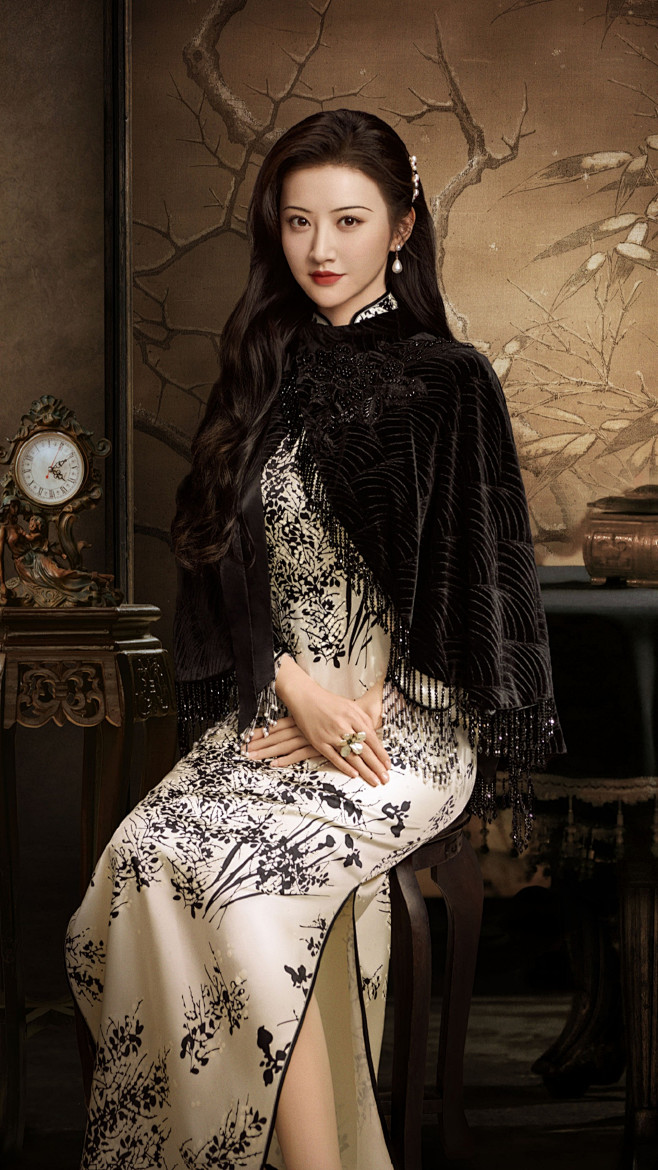 2021网剧司藤景甜大甜甜旗袍壁纸司藤景甜分享几张司藤甜甜美照旗袍