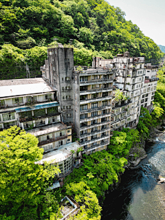 牛奶努力画采集到场景-废墟