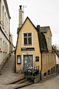 Pin page