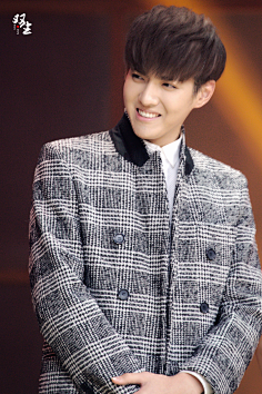 吴亦凡-花瓣网|陪你做生活的设计师 | 吴亦凡 kris 画报 壁纸