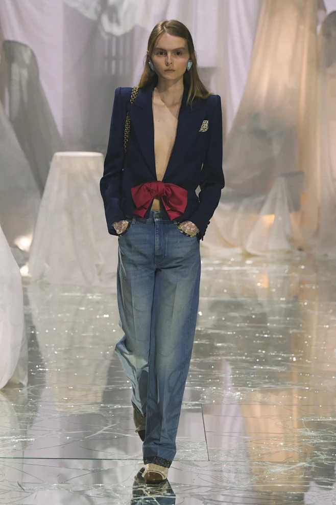 00029-valentino-spri...