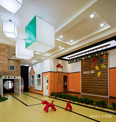 A唯拓教育环境设计采集到幼儿园走廊