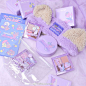 『ROMAND X Neon Moon』联名合作系列彩妆试色分享，完全可爱梦幻的包装，配上温馨卡通造型，使用起来心情都会变好，超级美的紫色系完全抓住少女心。

气垫粉底液：全紫色外包装融化少女心，还带着银色珠光，外包装设计非常可爱。微哑光妆感，粉底也拥有超强遮瑕效果，质地却很轻薄不会有假面厚重感。试 ​​​​...展开全文c