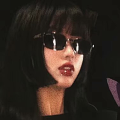 7sama采集到头像丨三次元女