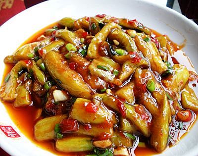 鱼香茄子
原料：
茄子 2条, 肉丝少许...