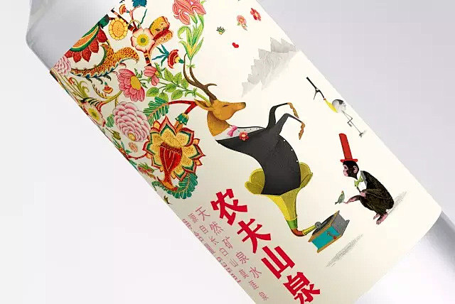 农夫山泉插画风格泉水包装