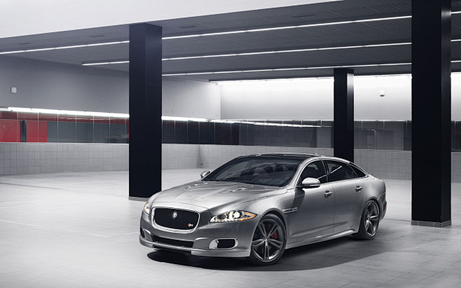 2014 Jaguar XJR