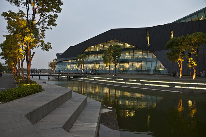 swa在中国巨人网络总部