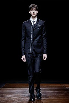 桔子梅采集到Dior Homme2014冬季男装系列发布秀