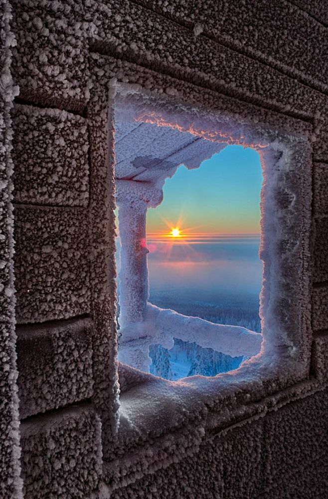 冷冰冰的日出-拉普兰，芬兰
