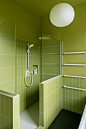 色调露台 / Bradley Van Der Straeten - 室内摄影、浴室、门、扶手、淋浴