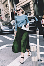 New_York_Fashion_Week-Spring_Summer-2016--Street-Style-Green_Midi_pleated_Skirt: 