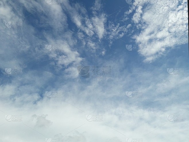 白云和湛蓝的天空