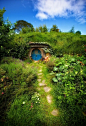 Amazing Hobbit House | Amazing Snapz
