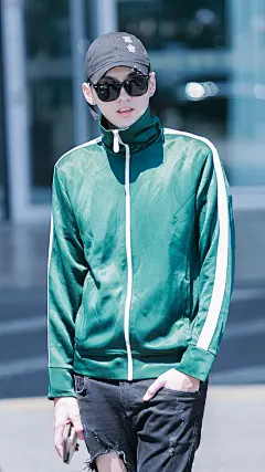 607182#吴亦凡##kris##壁纸##手机壁纸#更多吴亦凡高清壁纸请关注微信订阅号【凡心所向】