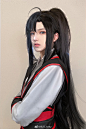 #cosplay##魔道祖师##魏无羡#
时隔两年我又出羡羡了
p3是18年出的 那时候好嫩啊 ​​​​